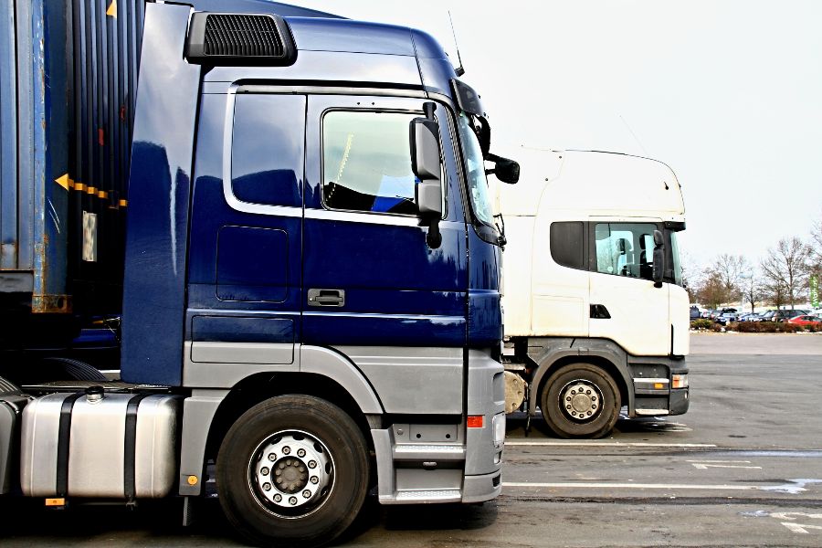 Blue lorry, white lorry
